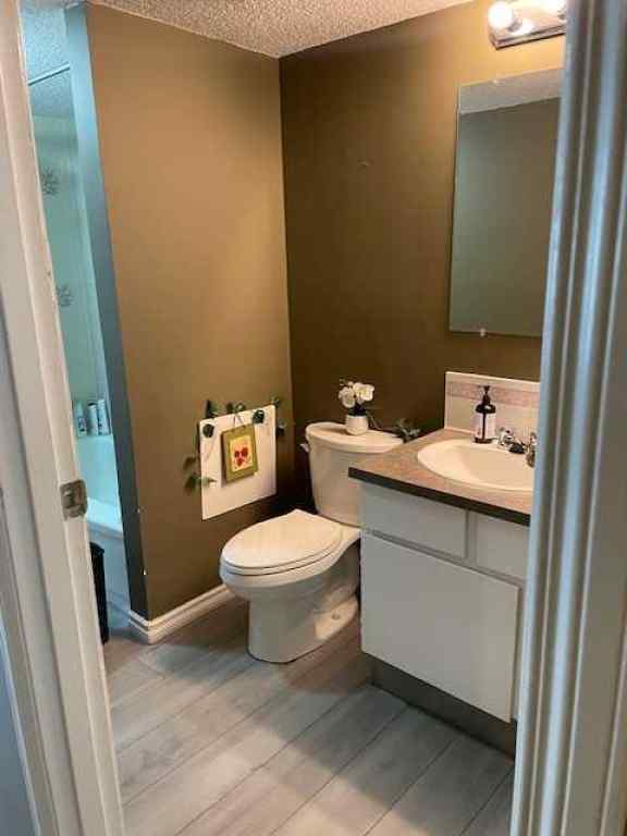 MLS® A2242724 - Unit #102 110 20 Avenue NE in Tuxedo Park Calgary, Residential