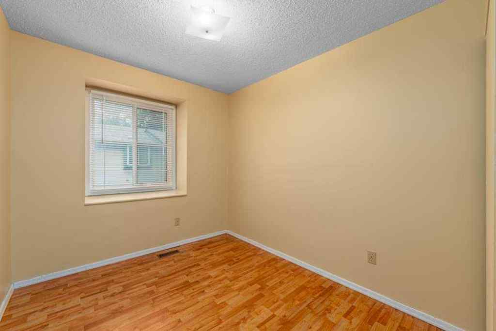 MLS® A2242725 - Unit #16 4810 40 Avenue SW in Glamorgan Calgary, Residential