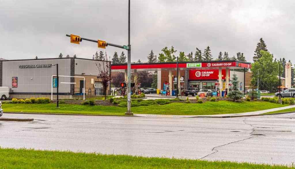 MLS® A2242725 - Unit #16 4810 40 Avenue SW in Glamorgan Calgary, Residential