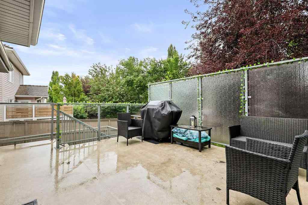 MLS® A2242735 - 7 Spring View SW in Springbank Hill Calgary, Residential