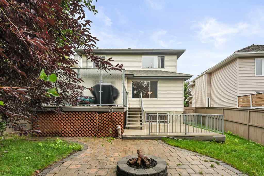 MLS® A2242735 - 7 Spring View SW in Springbank Hill Calgary, Residential