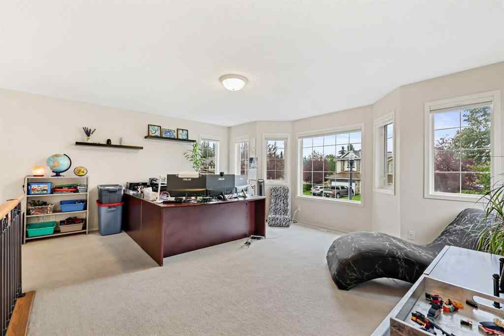 MLS® A2242735 - 7 Spring View SW in Springbank Hill Calgary, Residential