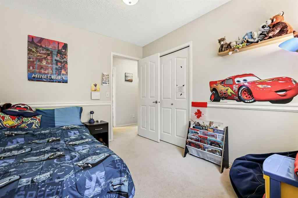 MLS® A2242735 - 7 Spring View SW in Springbank Hill Calgary, Residential