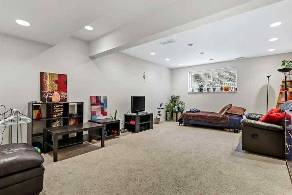 MLS® A2242735 - 7 Spring View SW in Springbank Hill Calgary, Residential
