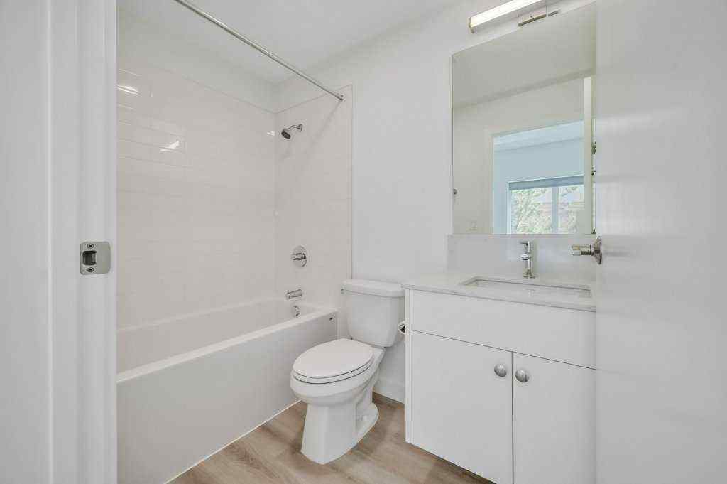 MLS® A2242743 - Unit #111 455 1 Avenue NE in Crescent Heights Calgary, Residential
