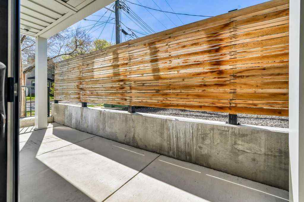 MLS® A2242743 - Unit #111 455 1 Avenue NE in Crescent Heights Calgary, Residential