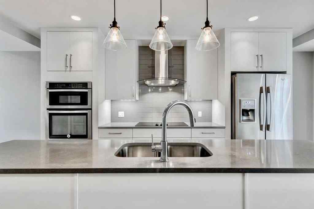 MLS® A2242745 - Unit #208 2717 17 Street SW in South Calgary Calgary, Residential