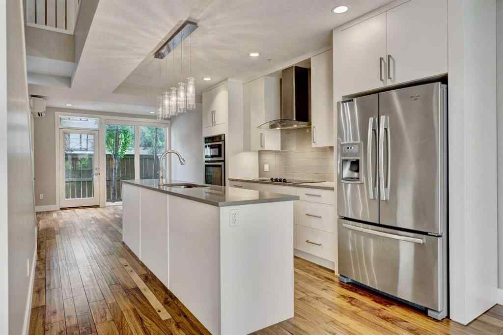 MLS® A2242745 - Unit #208 2717 17 Street SW in South Calgary Calgary, Residential