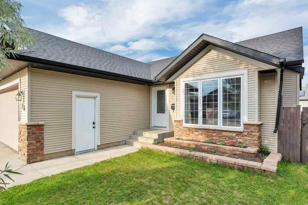 MLS® A2242751 - 13 Coleman Crescent   in Cottonwood Estates Blackfalds, Residential