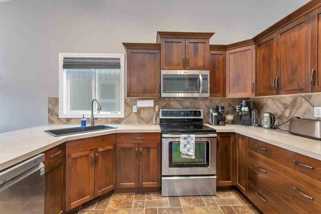 MLS® A2242751 - 13 Coleman Crescent   in Cottonwood Estates Blackfalds, Residential