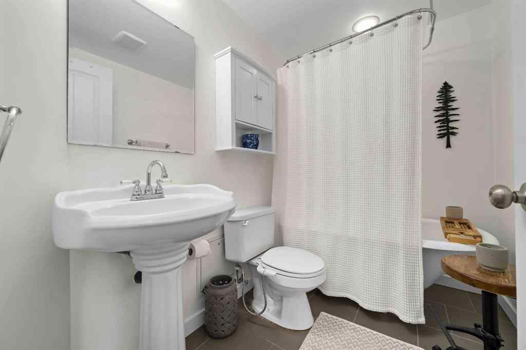 MLS® A2242755 - Unit #102 371 Aberdeen  SE in SE Hill Medicine Hat, Residential