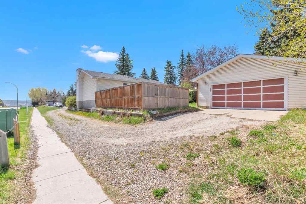 MLS® A2242806 - 5439 Dalrymple Crescent NW in Dalhousie Calgary, Residential