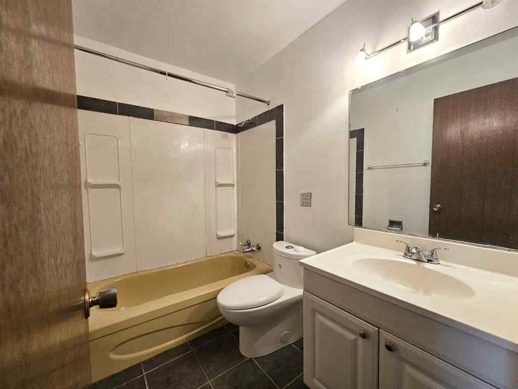 MLS® A2242806 - 5439 Dalrymple Crescent NW in Dalhousie Calgary, Residential