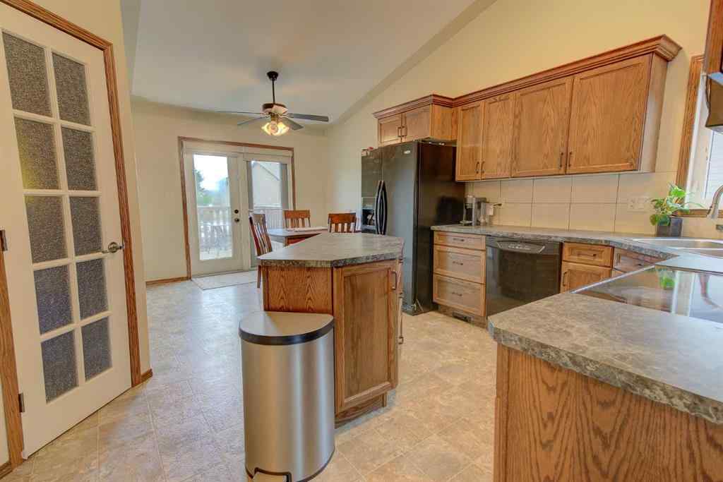 MLS® A2242808 - 39 Reynolds Road  in Ryders Ridge Sylvan Lake, Residential