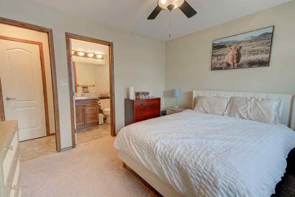 MLS® A2242808 - 39 Reynolds Road  in Ryders Ridge Sylvan Lake, Residential