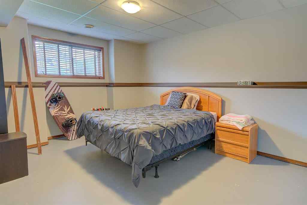 MLS® A2242808 - 39 Reynolds Road  in Ryders Ridge Sylvan Lake, Residential