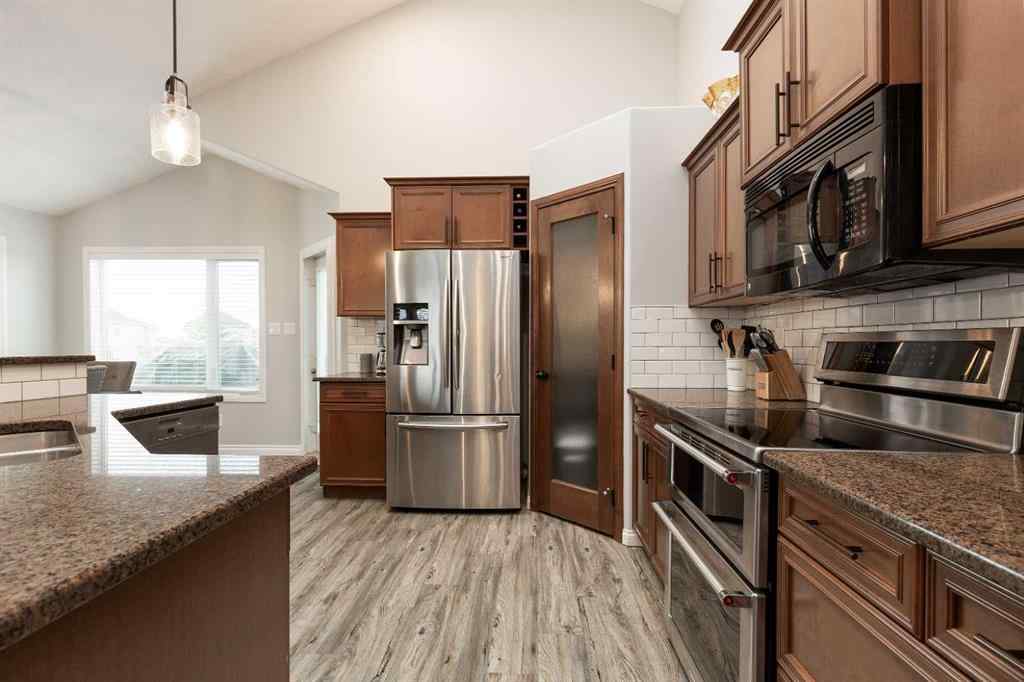 MLS® A2242819 - 1644 Coalbanks Boulevard W in Copperwood Lethbridge, Residential