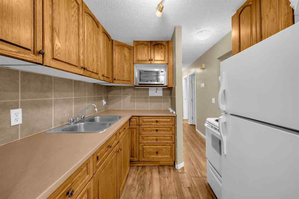 MLS® A2242825 - Unit #27 2511 38 Street NE in Rundle Calgary, Residential