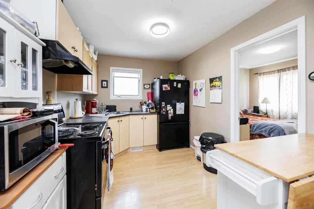 MLS® A2242834 - 4922 COLLEGE Avenue  in College Heights Lacombe, Residential