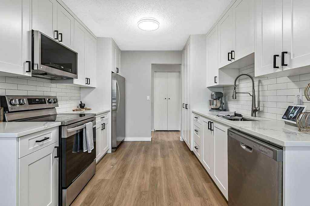 MLS® A2242836 - 127 Thorson Crescent  in Tower Hill Okotoks, Residential