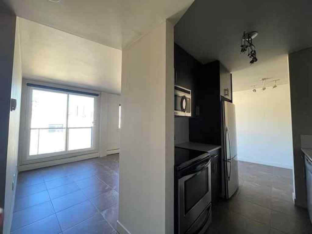 MLS® A2242839 - Unit #34 1230 Cameron Avenue SW in Lower Mount Royal Calgary, Residential