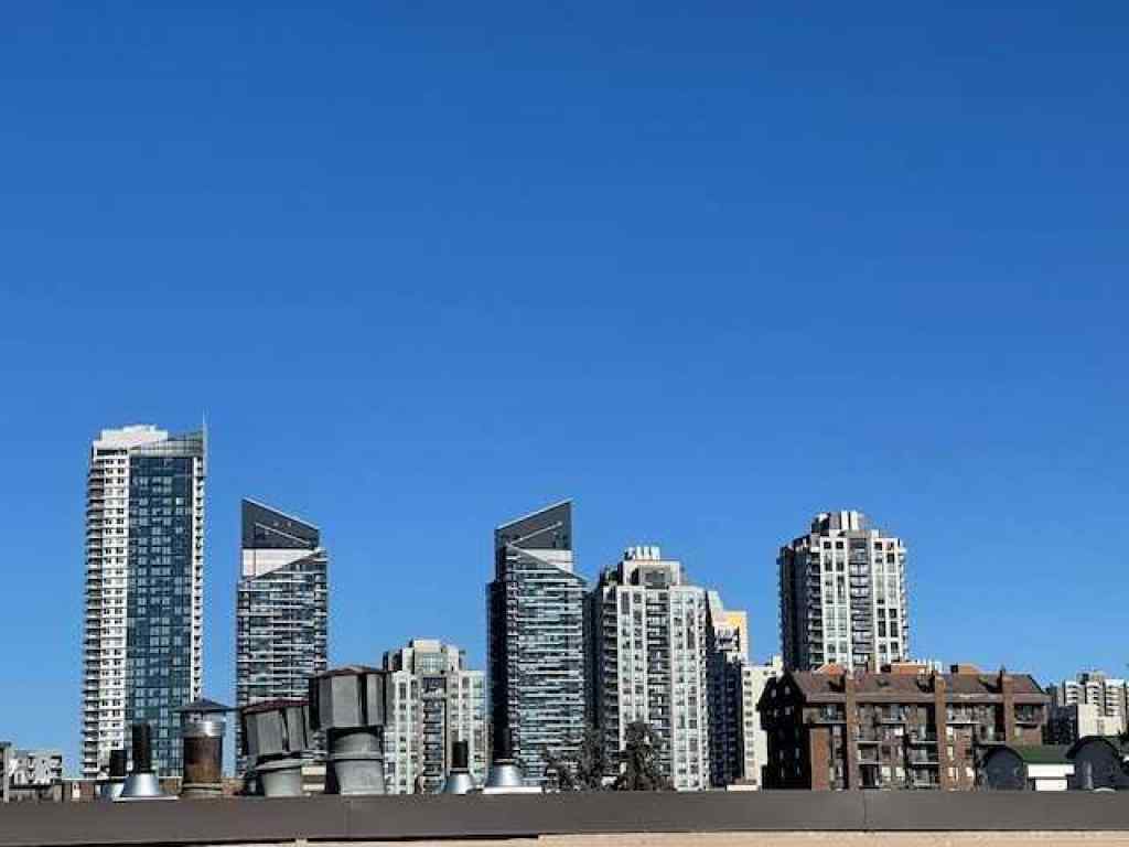 MLS® A2242839 - Unit #34 1230 Cameron Avenue SW in Lower Mount Royal Calgary, Residential