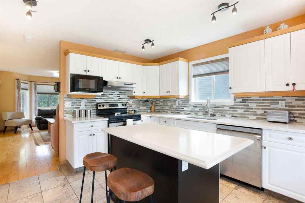 MLS® A2242861 - 140 Covewood Green NE in Coventry Hills Calgary, Residential