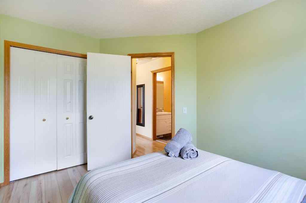 MLS® A2242861 - 140 Covewood Green NE in Coventry Hills Calgary, Residential