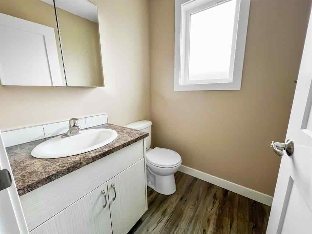 MLS® A2242928 - 315 2nd Ave E   in Hanna Hanna, Residential