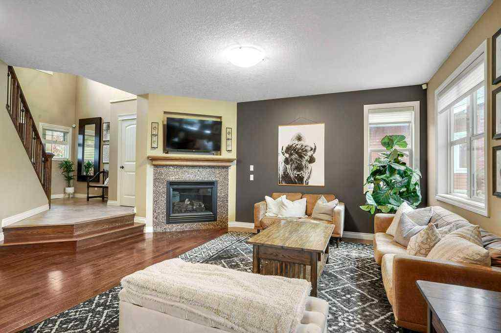 MLS® A2242940 - 127 Hillcrest Boulevard  in Hillview Estates Strathmore, Residential