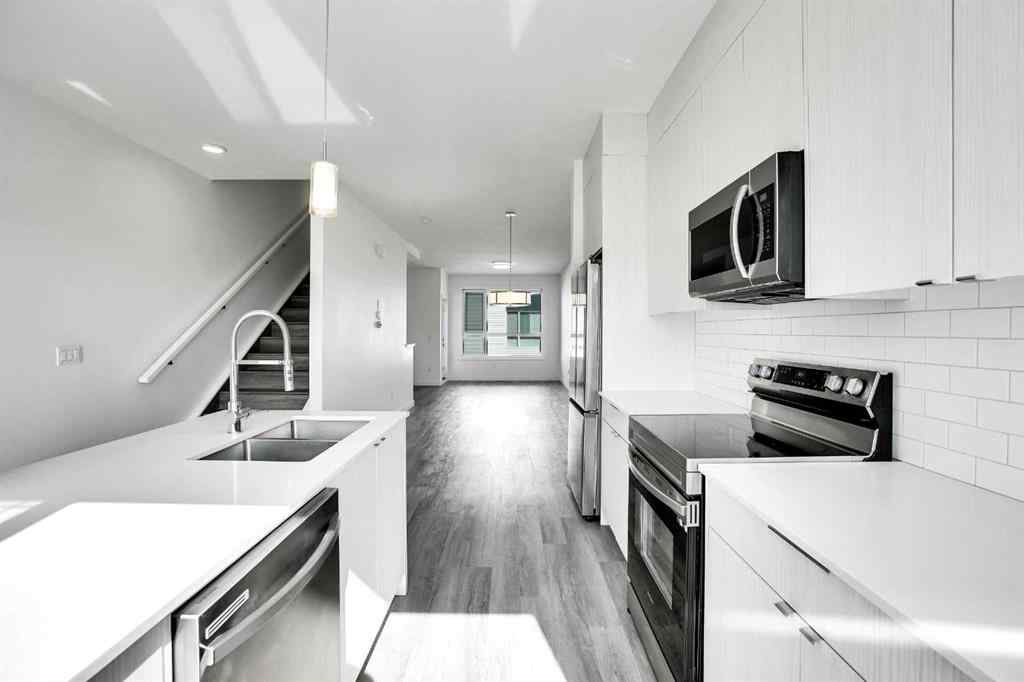 MLS® A2242958 - 105 Panatella Square NW in Panorama Hills Calgary, Residential