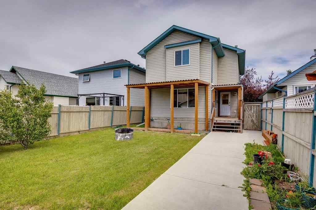 MLS® A2242962 - 47 Erin Grove SE in Erin Woods Calgary, Residential