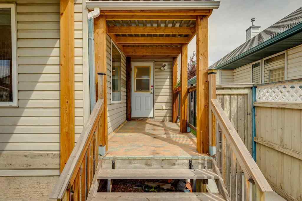 MLS® A2242962 - 47 Erin Grove SE in Erin Woods Calgary, Residential