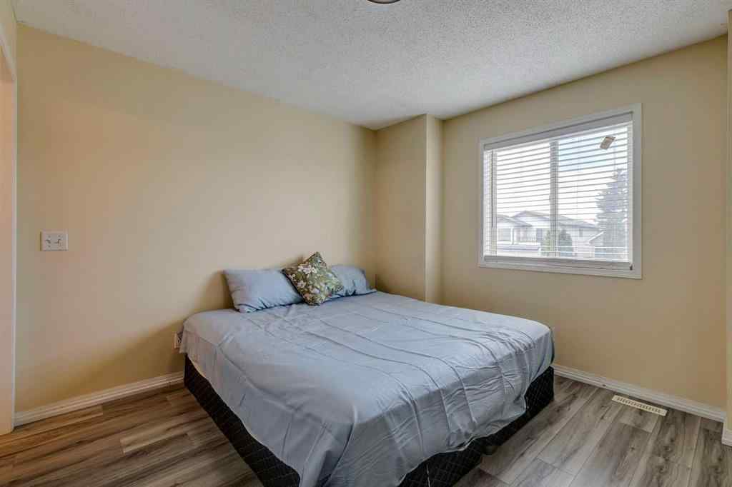 MLS® A2242962 - 47 Erin Grove SE in Erin Woods Calgary, Residential