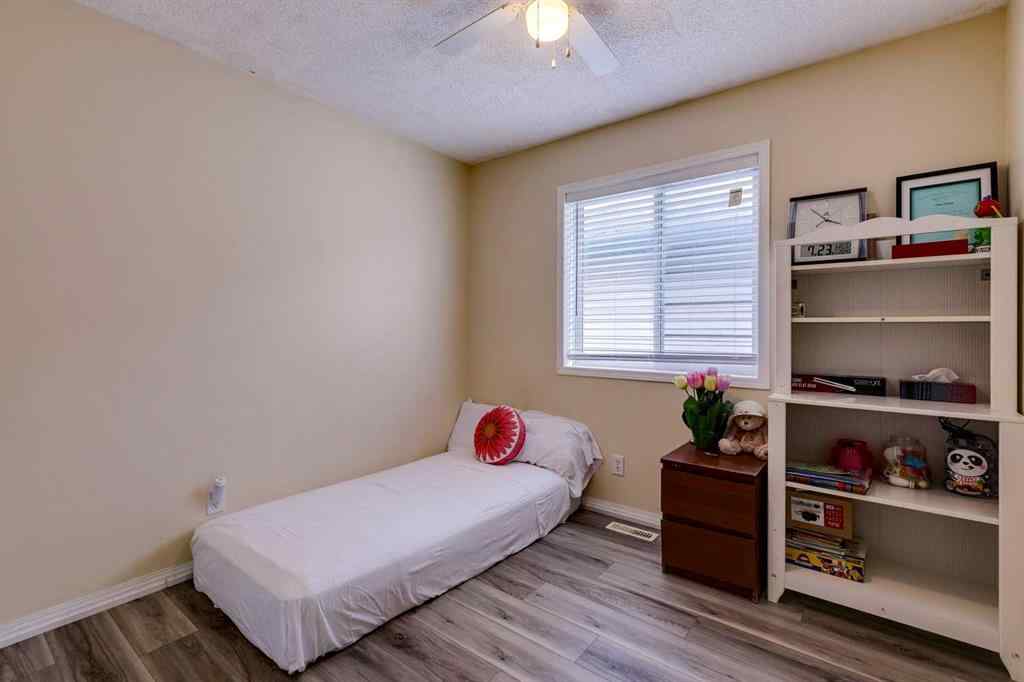 MLS® A2242962 - 47 Erin Grove SE in Erin Woods Calgary, Residential