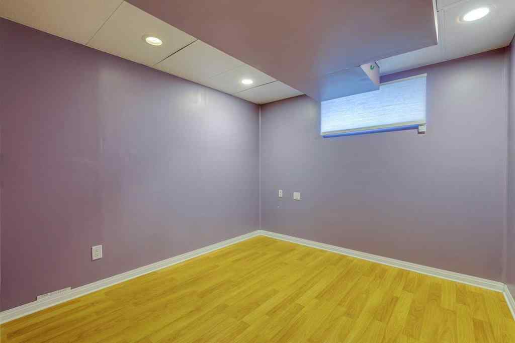 MLS® A2242962 - 47 Erin Grove SE in Erin Woods Calgary, Residential