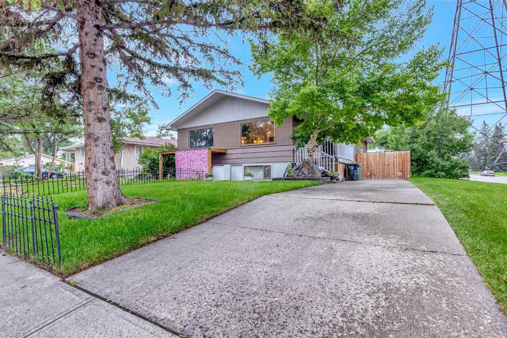 MLS® A2242963 - 301 38 Street SW in Wildwood Calgary, Residential