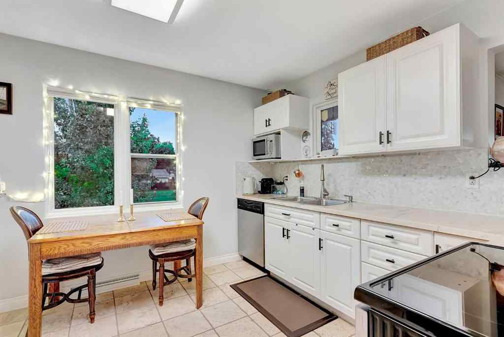 MLS® A2242963 - 301 38 Street SW in Wildwood Calgary, Residential