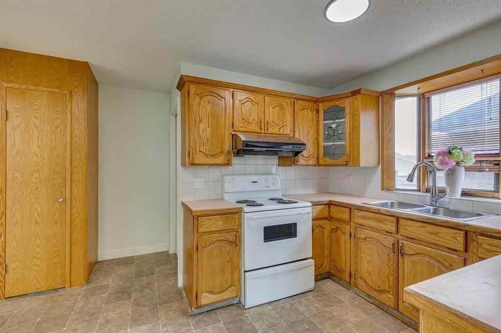 MLS® A2242967 - 411 Rundleson Place NE in Rundle Calgary, Residential