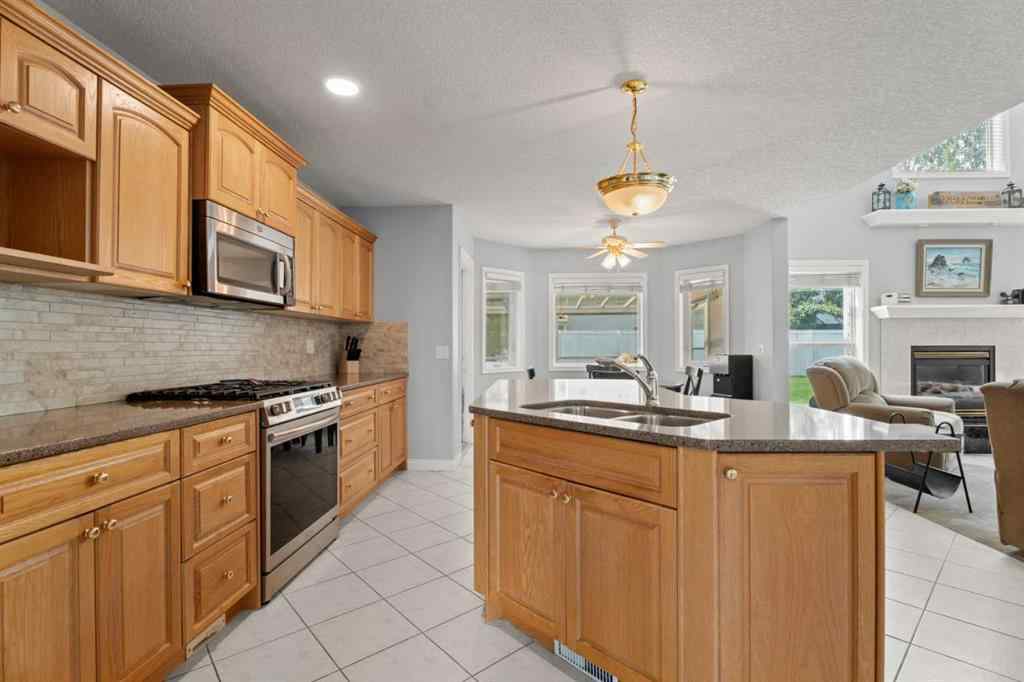 MLS® A2242970 - 857 West Chesteremere Drive  in Chesterview Estates Chestermere, Residential