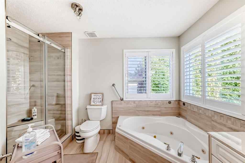 MLS® A2242987 - 82 Mt Gibraltar Heights SE in McKenzie Lake Calgary, Residential