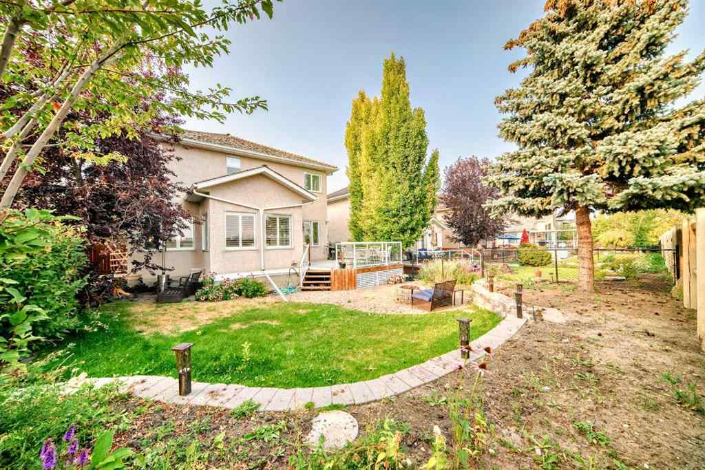 MLS® A2242987 - 82 Mt Gibraltar Heights SE in McKenzie Lake Calgary, Residential