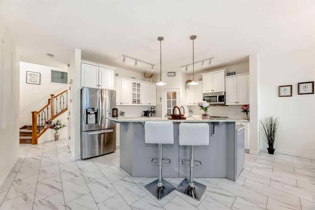 MLS® A2242987 - 82 Mt Gibraltar Heights SE in McKenzie Lake Calgary, Residential