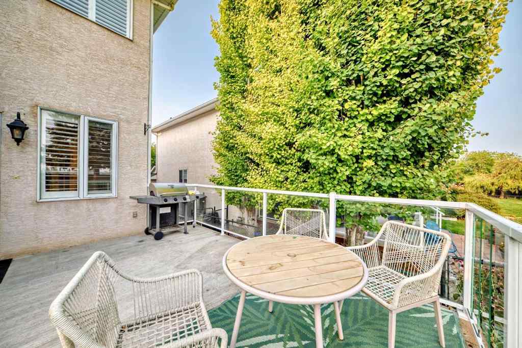 MLS® A2242987 - 82 Mt Gibraltar Heights SE in McKenzie Lake Calgary, Residential