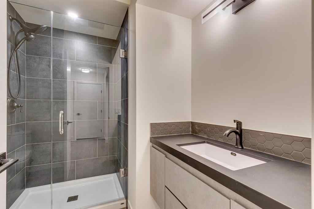 MLS® A2243010 - 7722 47 Avenue NW in Bowness Calgary, Residential