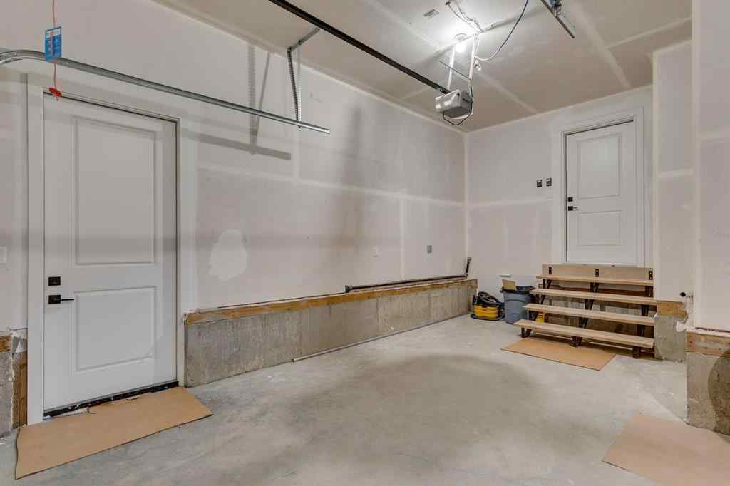 MLS® A2243010 - 7722 47 Avenue NW in Bowness Calgary, Residential