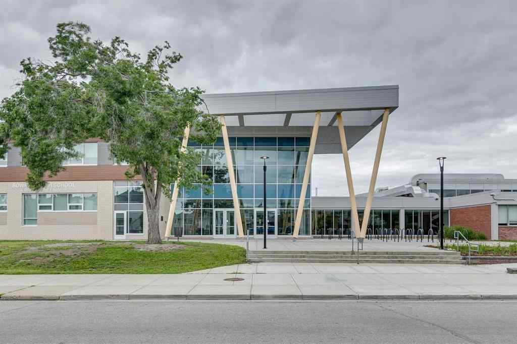 MLS® A2243010 - 7722 47 Avenue NW in Bowness Calgary, Residential