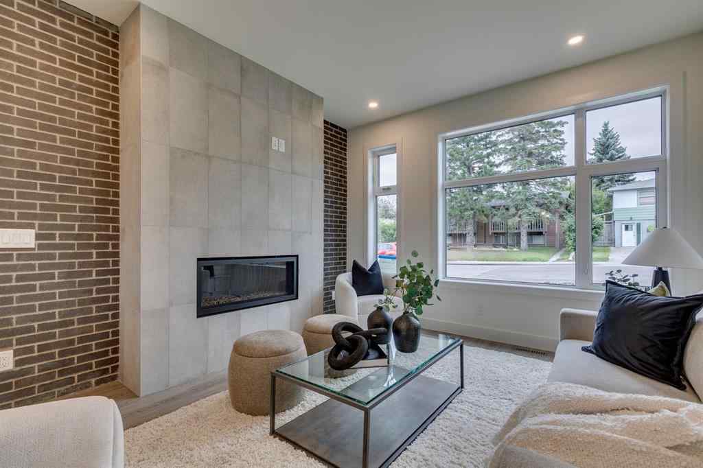 MLS® A2243010 - 7722 47 Avenue NW in Bowness Calgary, Residential