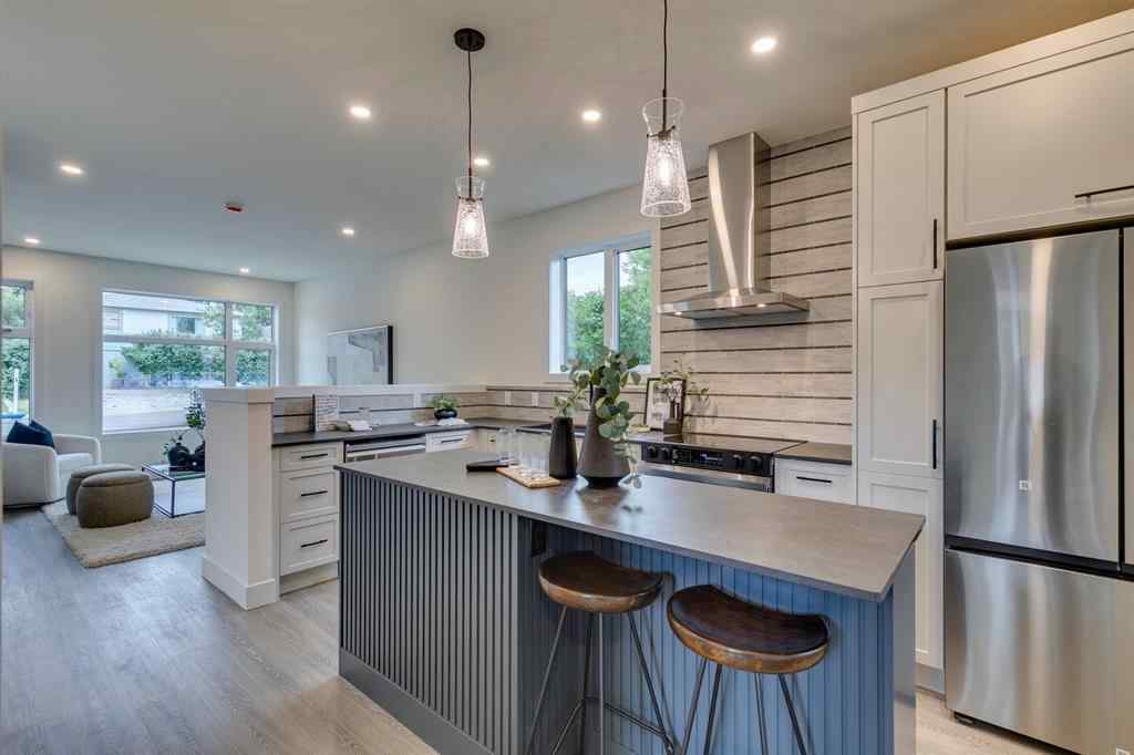MLS® A2243010 - 7722 47 Avenue NW in Bowness Calgary, Residential