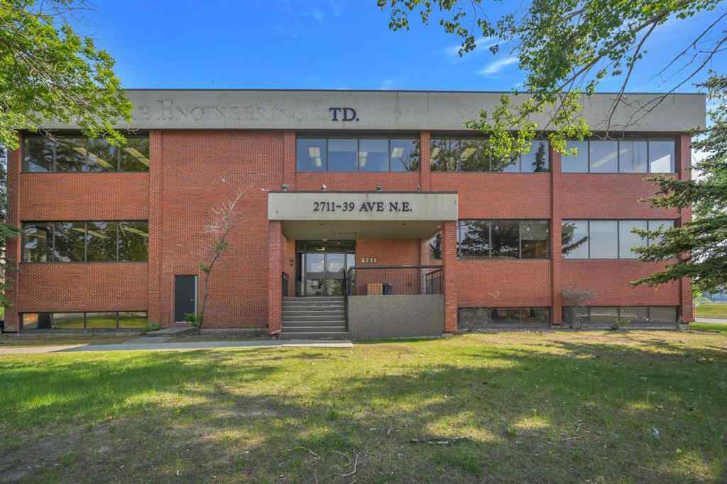 MLS® A2243025 - 2711 39 Avenue NE in Horizon Calgary, Commercial